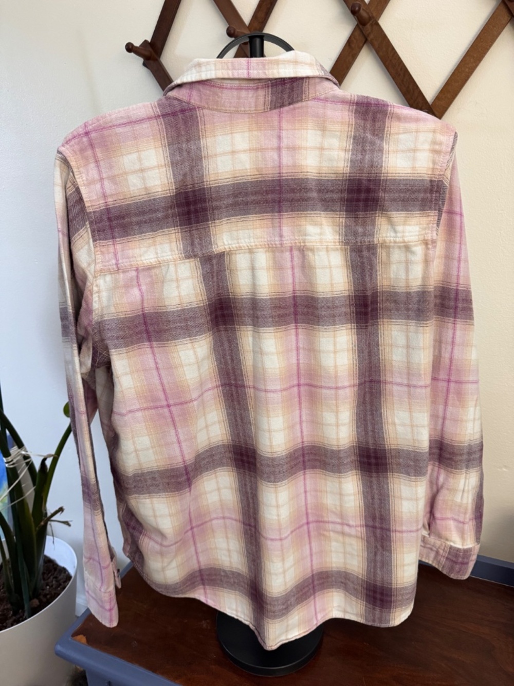 Flannels by Universal Thread Good Co. (2) - Picture 5 of 6